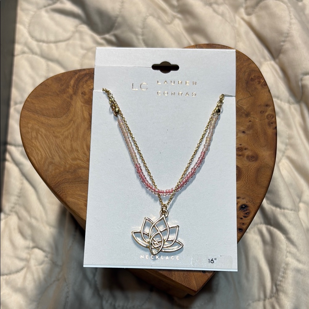 Lc Lauren Conrad Gold And Pink Lotus Necklace 10$